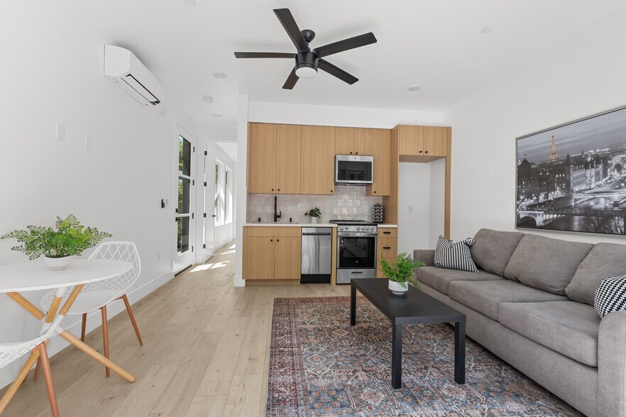 More Photos Of 1012 Uptown Aly, Sacramento Multifamily For Sale