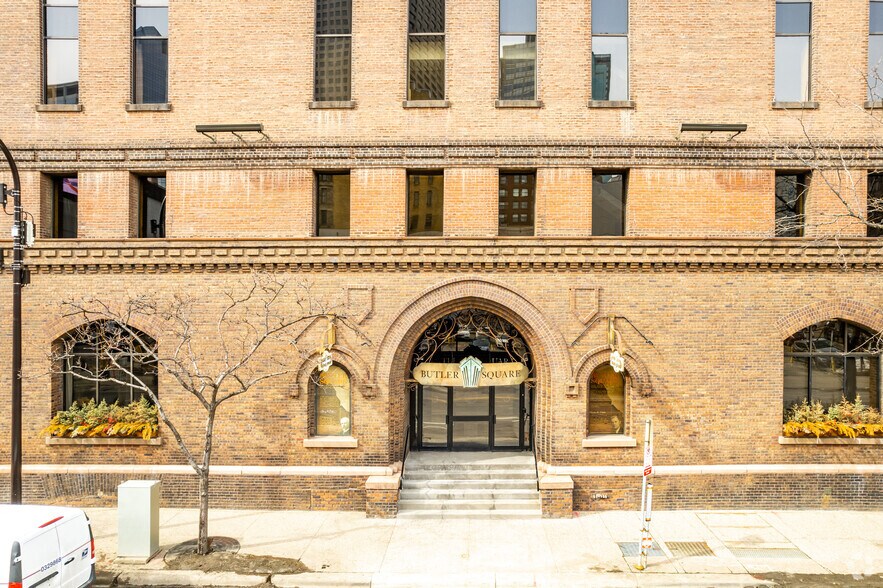 More Photos Of 100-116 N 6th St, Minneapolis Office For Lease