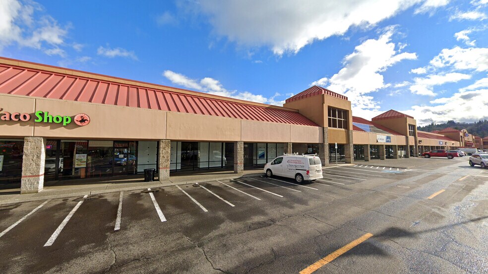More Photos Of 400-660 NW Eastman Pky, Gresham General Retail For Lease