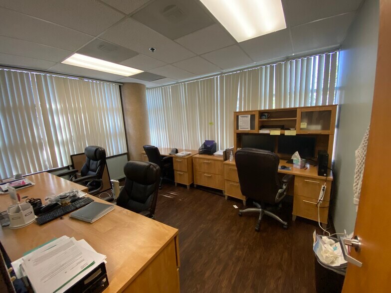 More Photos Of 8851 Center Dr, La Mesa Medical For Lease