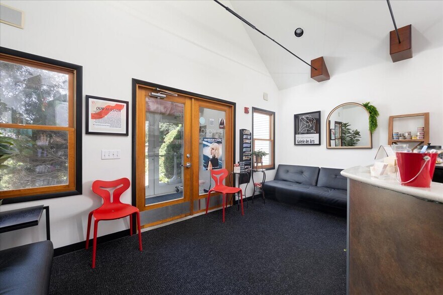 More Photos Of 7158 Transit Rd, Buffalo Freestanding For Sale