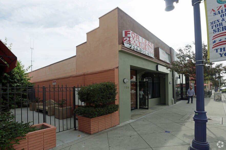 Primary Photo Of 728 N Azusa Ave, Azusa Storefront For Lease
