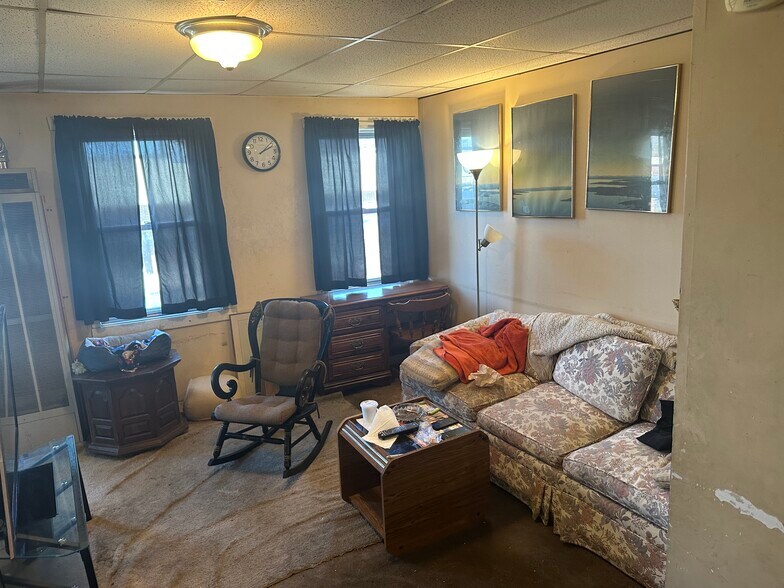 More Photos Of 265 S Pearl St, Albany General Retail For Sale