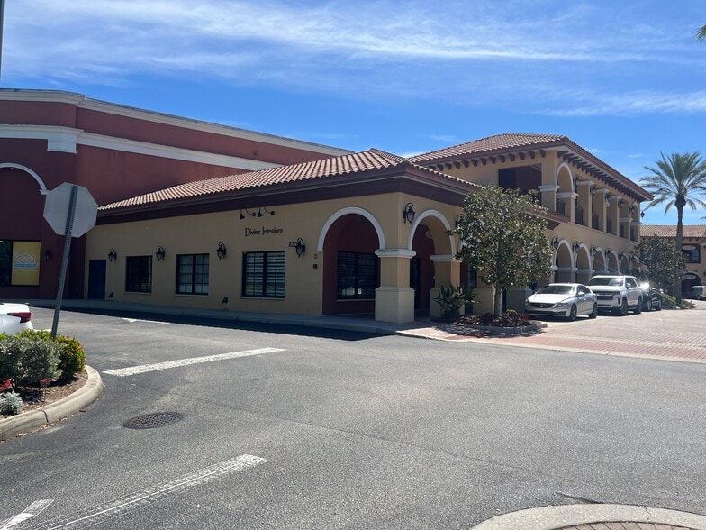 More Photos Of 8205 Natures Way, Lakewood Ranch Storefront Retail Office For Sale