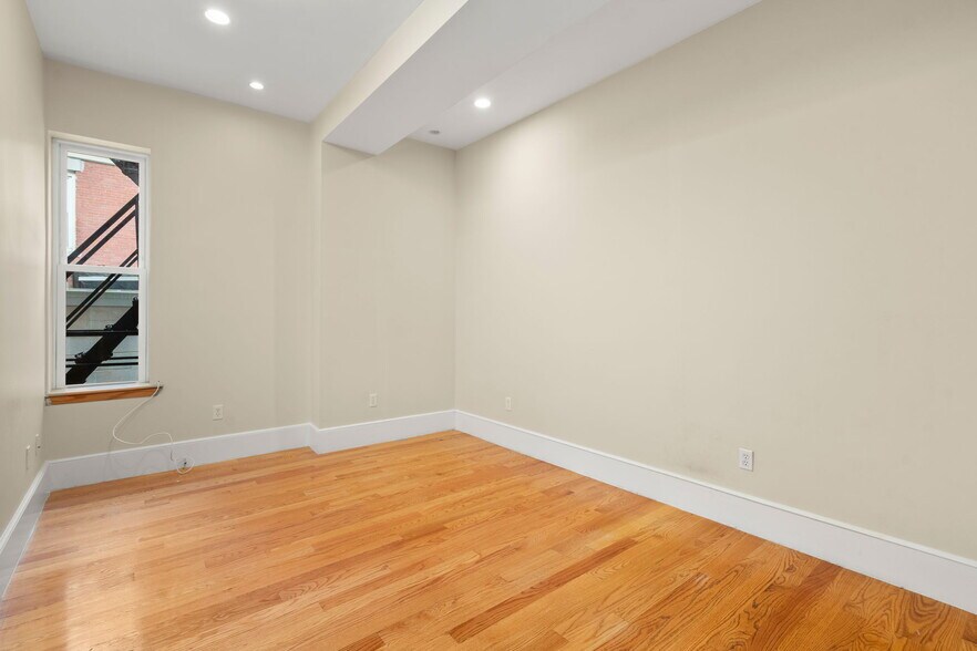 More Photos Of 1577 Beacon St, Brookline Medical For Lease