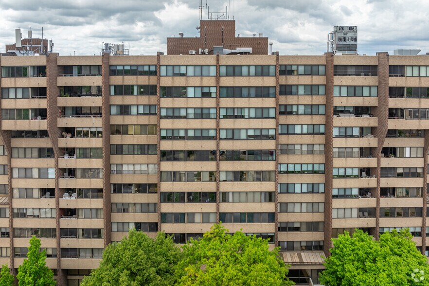 More Photos Of 750 Washington Rd, Mt Lebanon Apartments For Sale