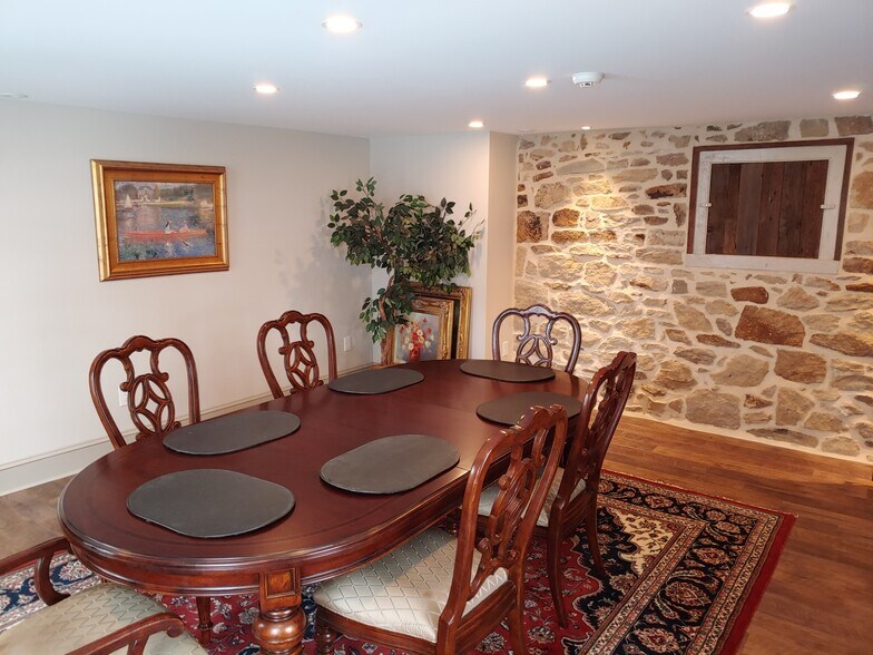 More Photos Of 68 E Court St, Doylestown Office For Sale