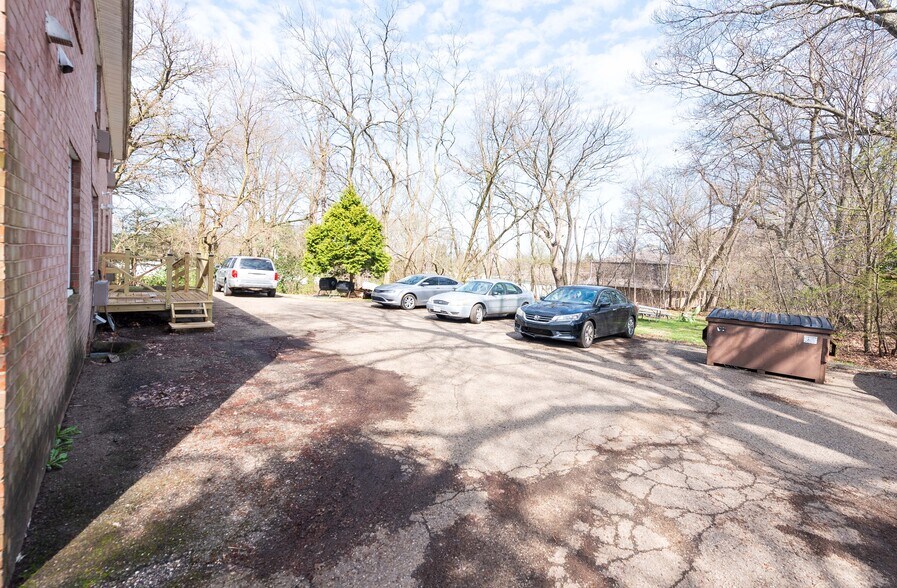 More Photos Of 839 34th St NW, Canton Apartments For Sale