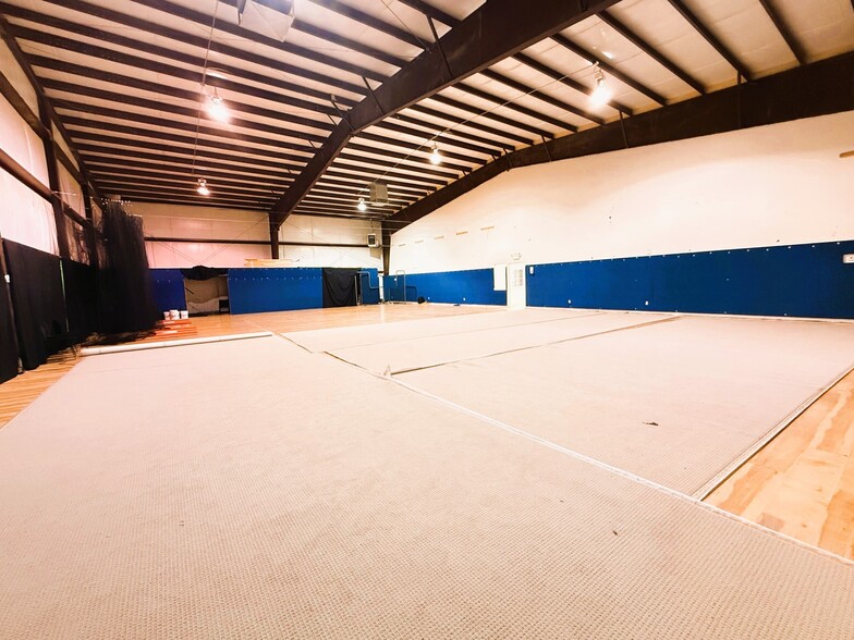 More Photos Of 576 Highway 198, Salem General Retail For Sale