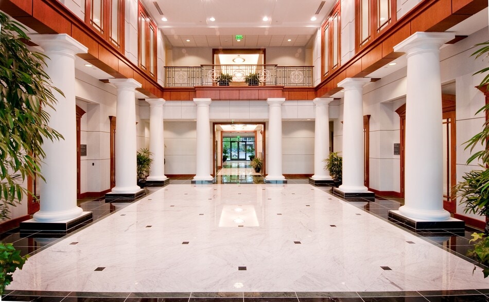 More Photos Of 272 Bendix Rd, Virginia Beach Unknown For Lease