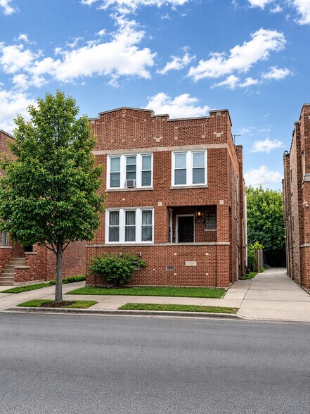 Primary Photo Of 4917 W. Addison, Chicago Multifamily For Sale
