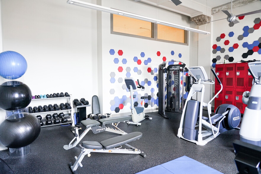 More Photos Of 146-150 E Main St, Carnegie Office For Lease