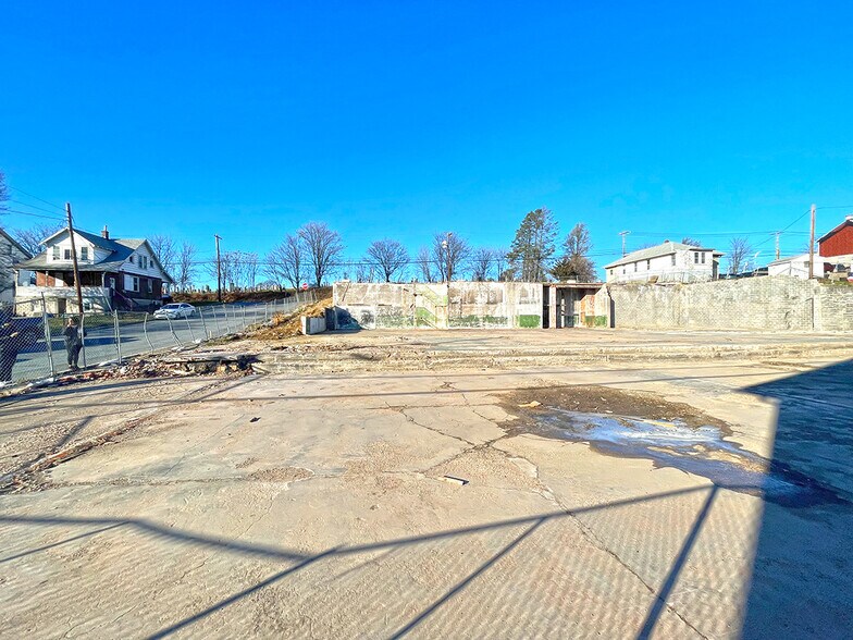 More Photos Of 2701-2703 Herr St, Harrisburg Warehouse For Sale