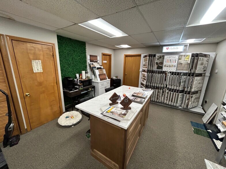 More Photos Of 319A Southbridge St, Auburn Office For Lease