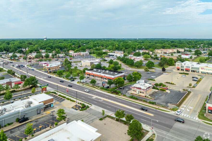 More Photos Of 7448-7458 Barrington Rd, Hanover Park Storefront Retail Residential For Lease