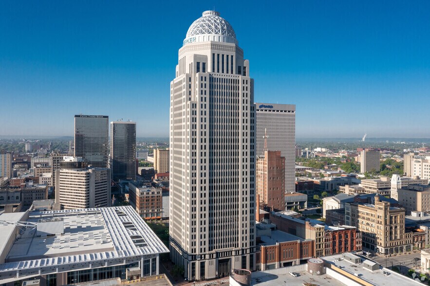 More Photos Of 400 W Market St, Louisville Office For Lease