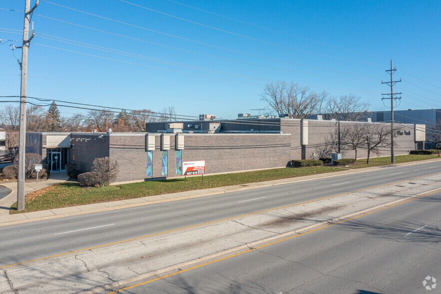 More Photos Of 5900 Howard St, Skokie Warehouse For Sale