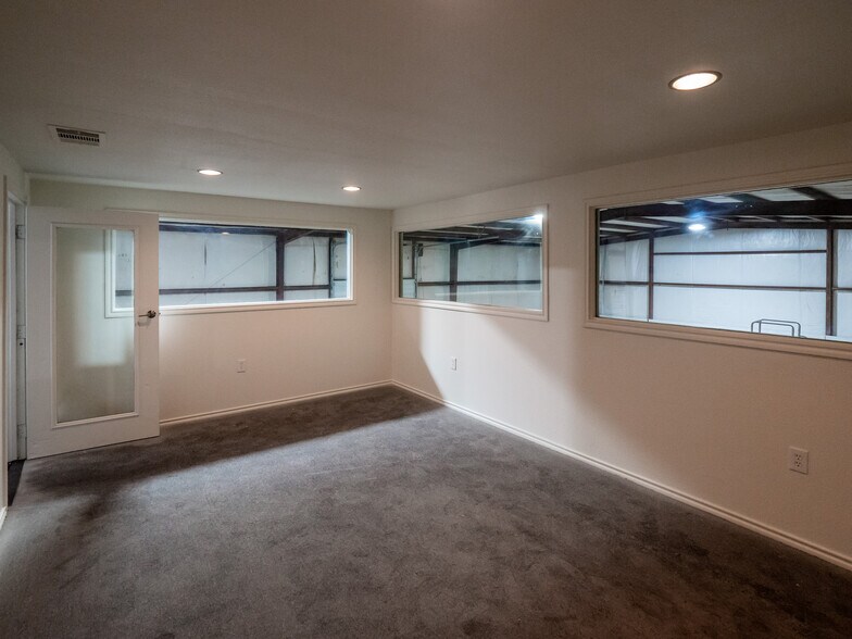 More Photos Of 13730 Immanuel Rd, Pflugerville Warehouse For Lease
