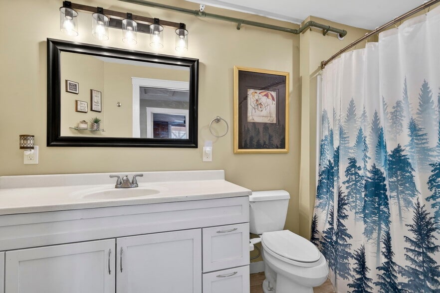 More Photos Of 16 Colls Farm Rd, Jaffrey Freestanding For Sale