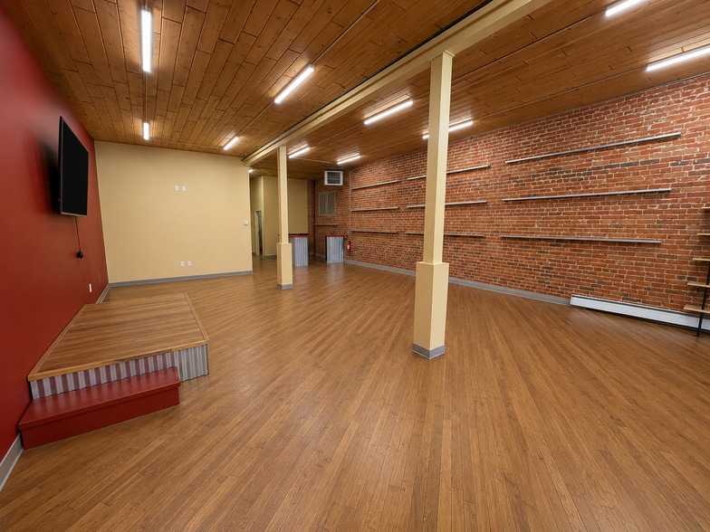 More Photos Of 1962 Blake St, Denver Storefront Retail Office For Lease