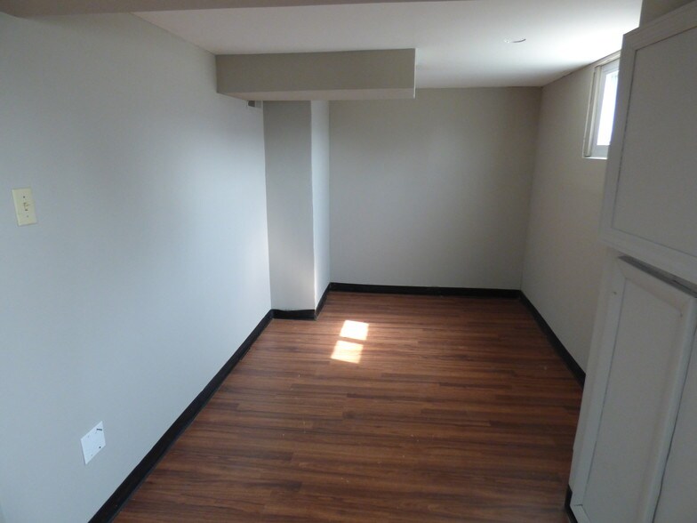 More Photos Of 8135 Manchester Rd, Saint Louis Office Residential For Sale