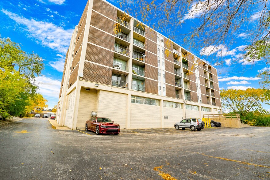 More Photos Of 1043 S York Rd, Bensenville Office Residential For Sale