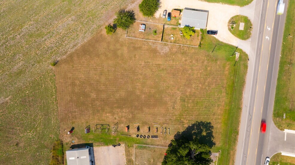 More Photos Of 2000 W San Antonio St, Lockhart Land For Sale