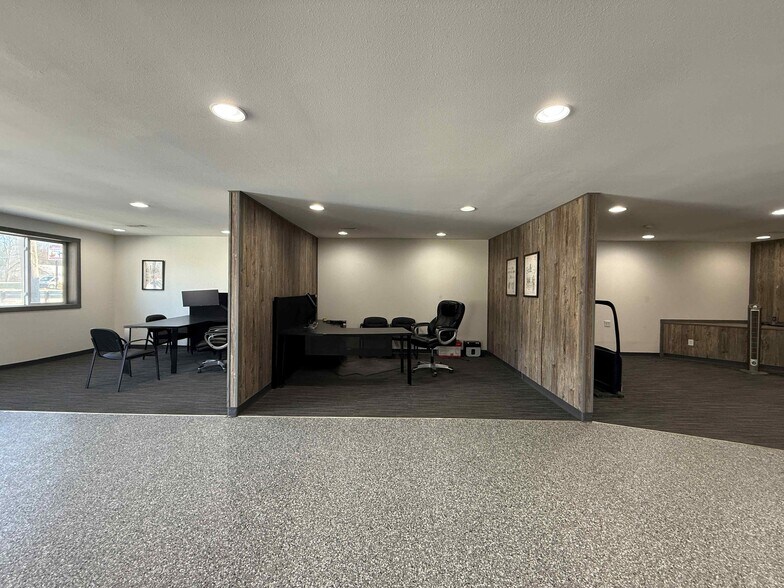 More Photos Of 209 Franklin St, Center Point Service Station For Sale