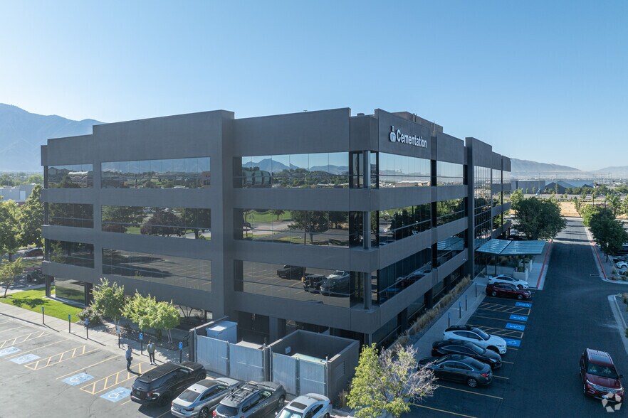 More Photos Of 10150 Centennial Pky, Sandy Office For Lease