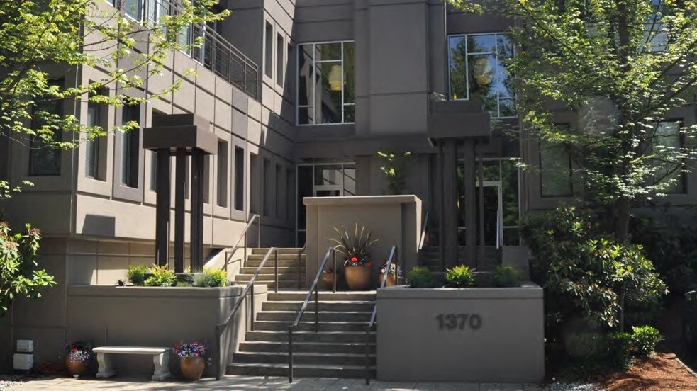 More Photos Of 1370 116th Ave NE, Bellevue Medical For Lease