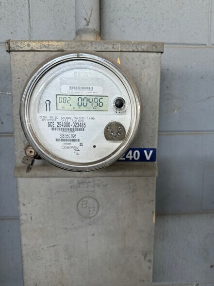 More Photos Of 918 W 1st St, Pomona Auto Repair For Sale
