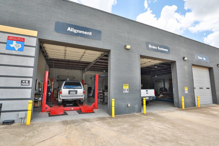 More Photos Of 17711 Old Louetta Rd, Houston Auto Repair For Sale
