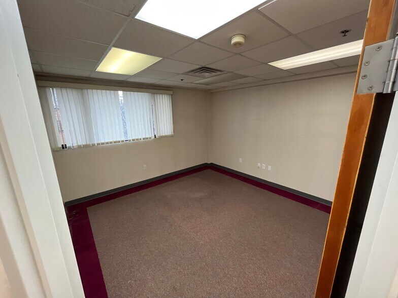 More Photos Of 42 Locust Ave, Wallington Medical For Lease