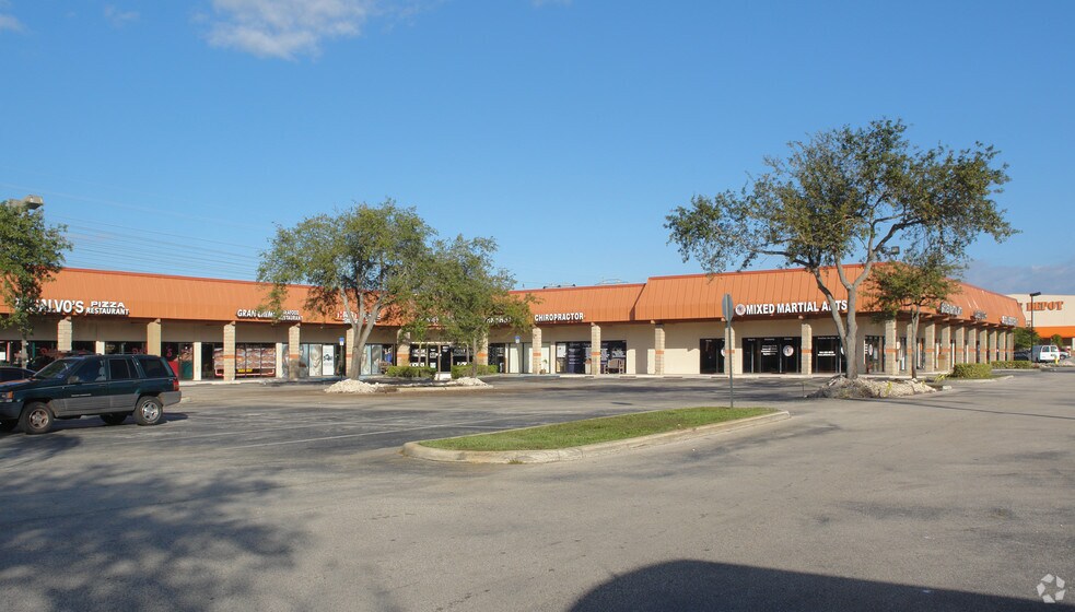 More Photos Of 5905-5985 S University Dr, Davie Freestanding For Lease