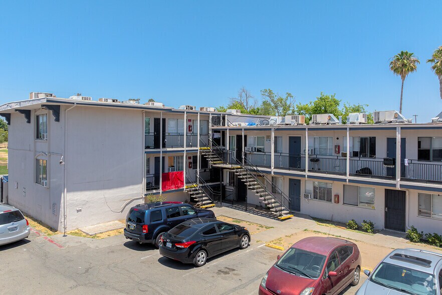 More Photos Of 695 Plaza Ave, Sacramento Apartments For Sale