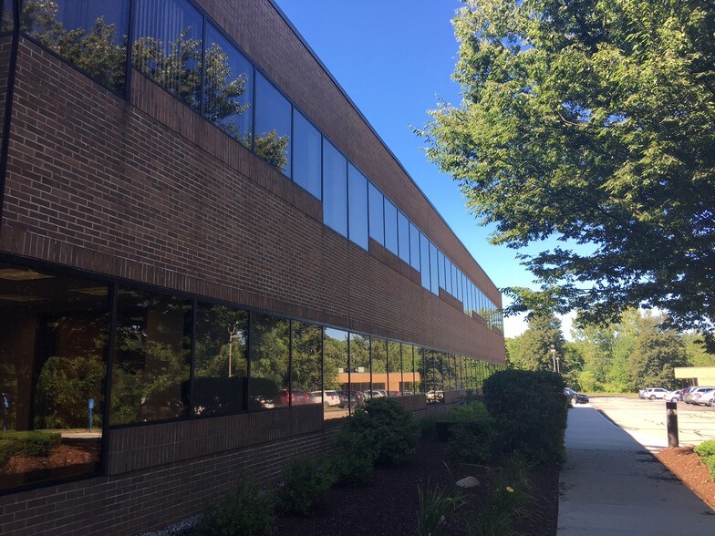 More Photos Of 1781 Highland Ave, Cheshire Medical For Lease