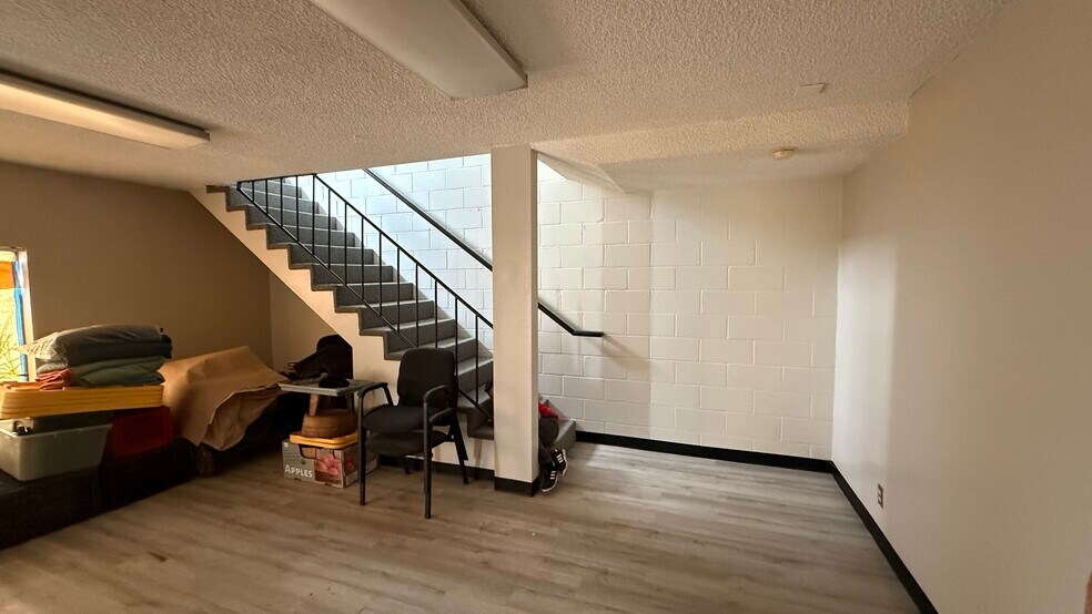 More Photos Of 12621 Prairie Ave, Hawthorne Manufacturing For Sale