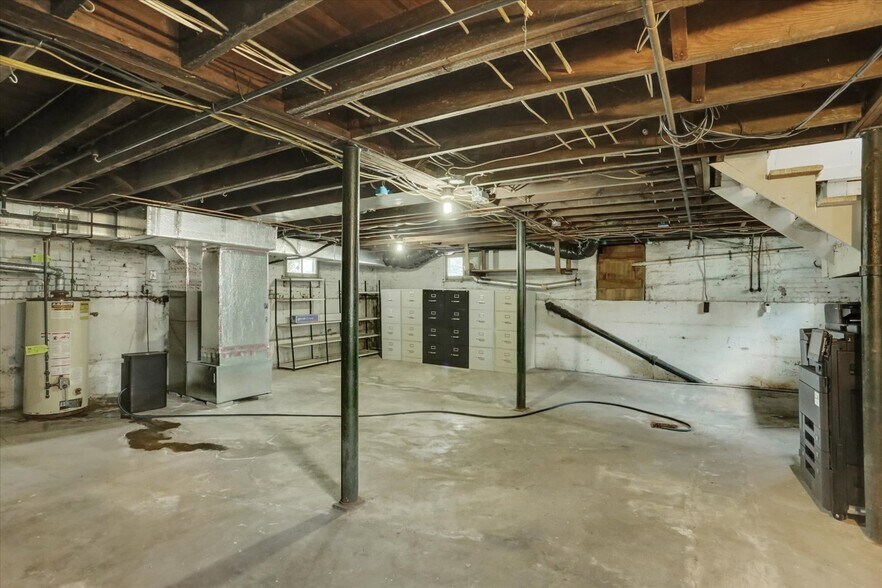 More Photos Of 27 S 34th St, Camp Hill Office For Lease