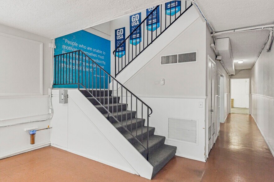 More Photos Of 1323 21st St, Vero Beach Loft Creative Space For Lease