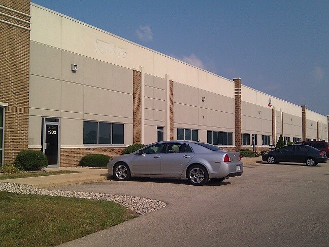 More Photos Of 1914 Wright St, Madison Flex For Lease