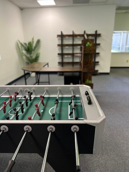 More Photos Of 4660 Hammermill Rd, Tucker Warehouse For Lease