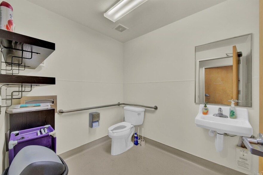 More Photos Of 4725 Mangels Blvd, Fairfield Light Distribution For Lease