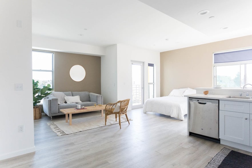 More Photos Of 978 S Mariposa Ave, Los Angeles Apartments For Sale