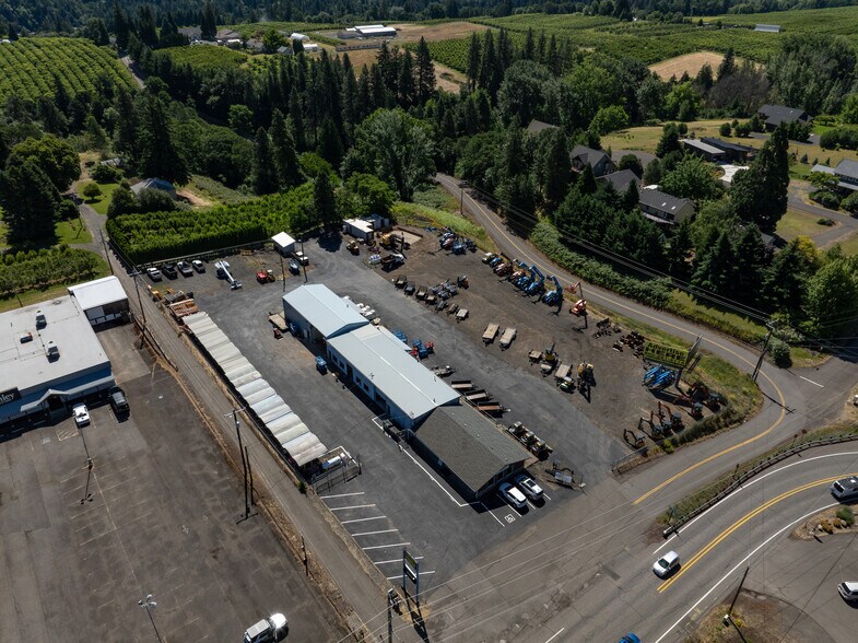 Primary Photo Of 1113 Tucker Rd, Hood River Light Manufacturing For Sale