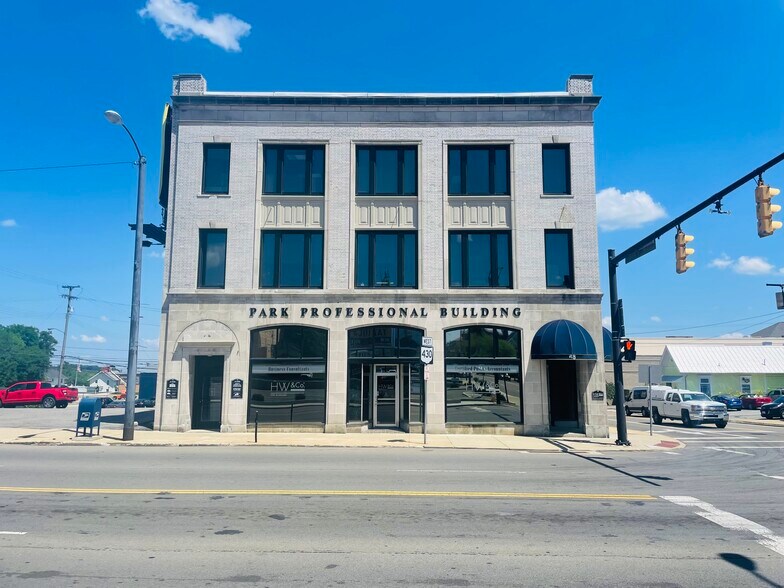 More Photos Of 68-70 W Park Ave, Mansfield Office For Lease