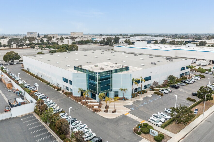 Primary Photo Of 14801 Able Ln, Huntington Beach Warehouse For Lease