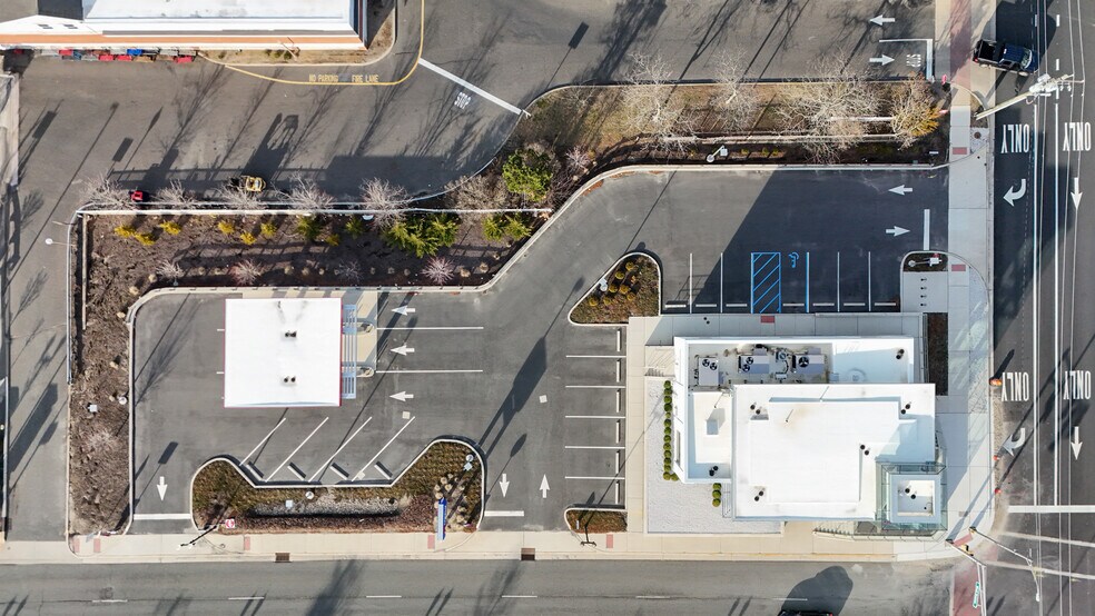 More Photos Of 201 E 9th St, Ocean City Bank For Sale