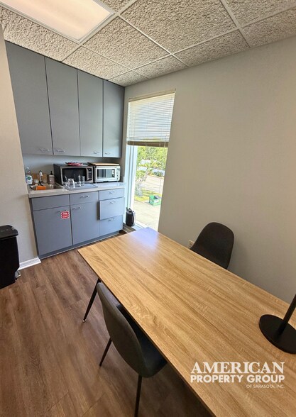 More Photos Of 1219 S East Ave, Sarasota Medical For Sale