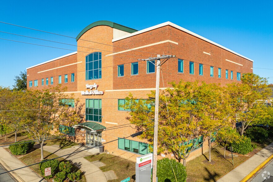 Primary Photo Of 137 W High St, Elkton Medical For Sale