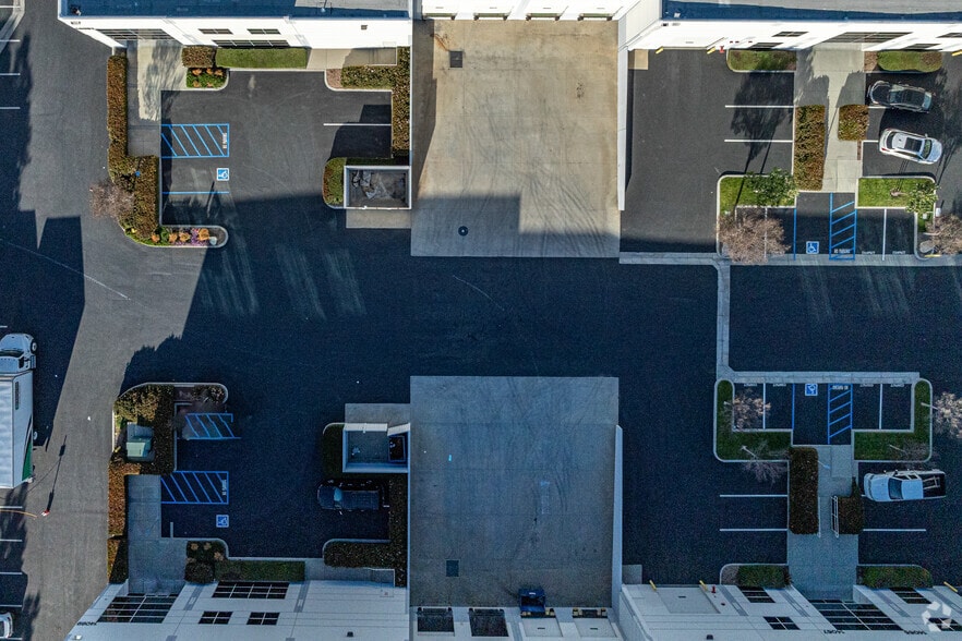More Photos Of 14051-14055 Stage Rd, Santa Fe Springs Warehouse For Lease